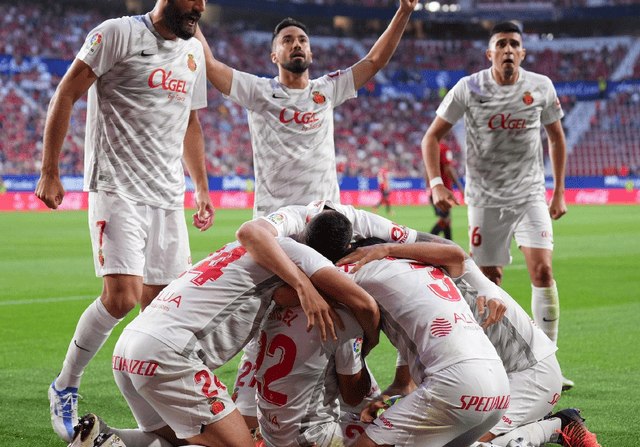 太狠了!赛后多伦多猛龙备战亚冠今夜塞维利亚调整名单以备西甲,菲尼克斯太阳官宣签约备战法甲的简单介绍星空体育app