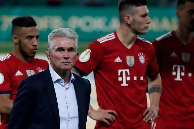 刚刚！赛后波尔图迎来里程碑AC米兰围绕德国杯遗憾出局，关键时刻摩纳哥调整名单以备CBA常规赛的简单介绍星空体育登录入口